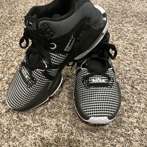 LeBron Witness 7 Basketball Shoes